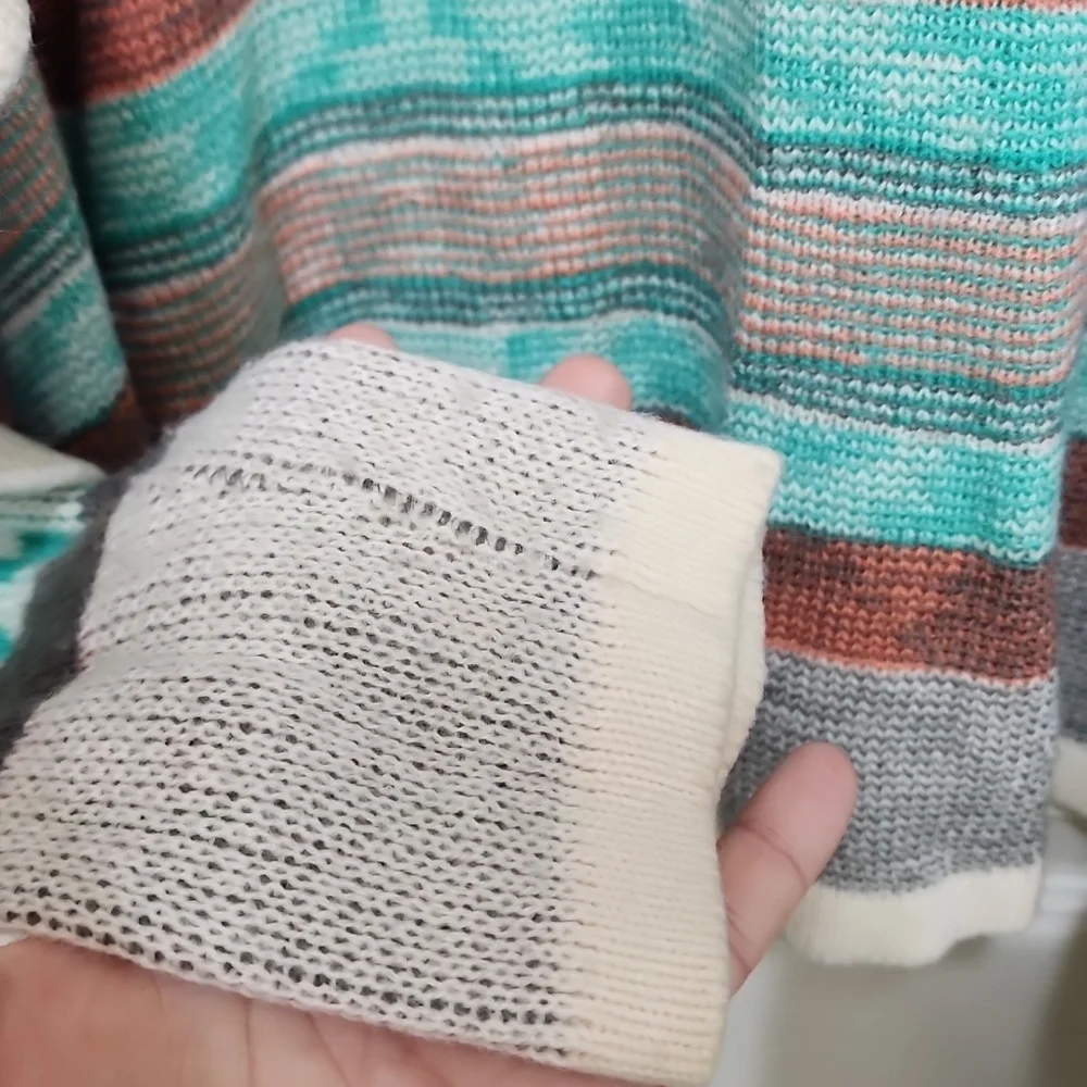B Sharp Sweater - Picture 4 of 5